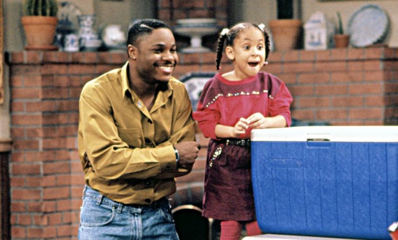 Raven-Symone bereaksi terhadap kematian 'Cosby Show' Costar Malcolm-Jamal Warner Raven-Symone bereaksi terhadap kematian 'Cosby Show' Costar Malcolm-Jamal Warner