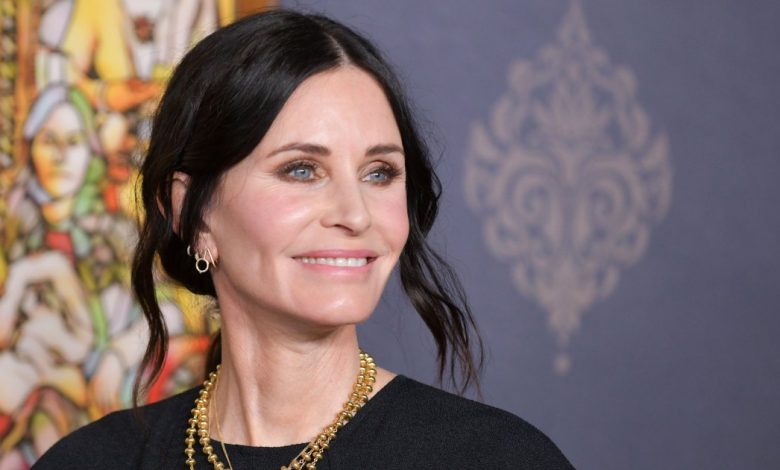 Rutinitas makeup 'efisien' Courteney Cox adalah berkat concealer $ 22 di Amazon ini Rutinitas makeup 'efisien' Courteney Cox adalah berkat concealer $ 22 di Amazon ini