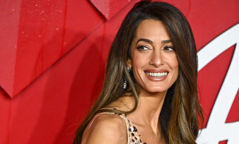 Amal Clooney's Secret to Full, Bombshell Hair adalah volumizer $ 26 ini Amal Clooney's Secret to Full, Bombshell Hair adalah volumizer $ 26 ini