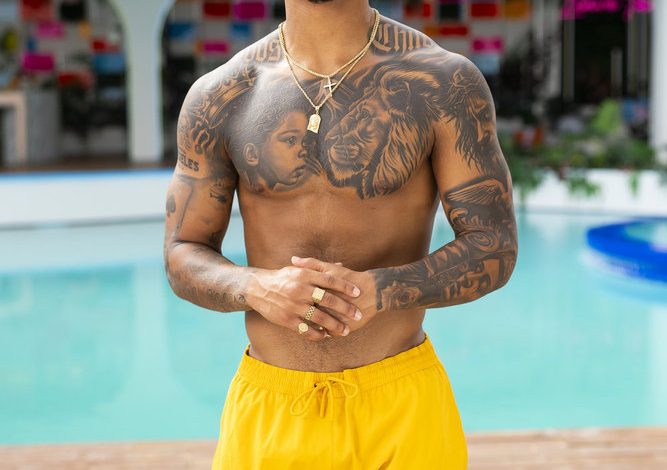 Siapa yang menjalankan media sosial 'Love Island USA' Stars 'saat mereka berada di vila? Siapa yang menjalankan media sosial 'Love Island USA' Stars 'saat mereka berada di vila?