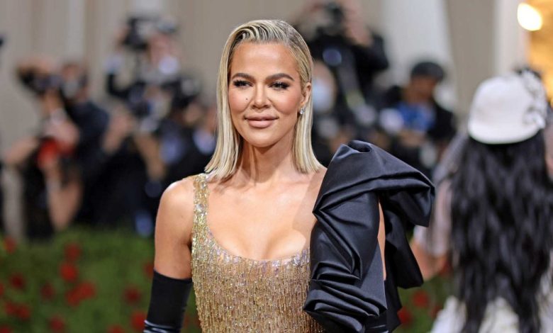Gaun tamu pernikahan Khloe Kardashian senilai $ 298 hampir terjual habis – tapi versi $ 44 ini tidak