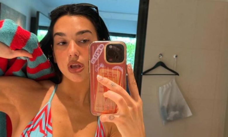 Koleksi Pakaian Renang Seksi Dua Lipa: Gucci Tops, Thong Bottoms, More Koleksi Pakaian Renang Seksi Dua Lipa: Gucci Tops, Thong Bottoms, More