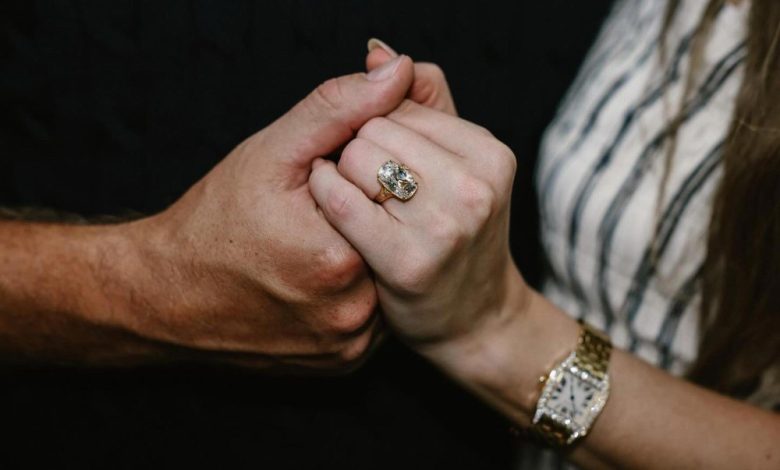 Bagaimana Travis Kelce memilih cincin pertunangan Taylor Swift: Sumber