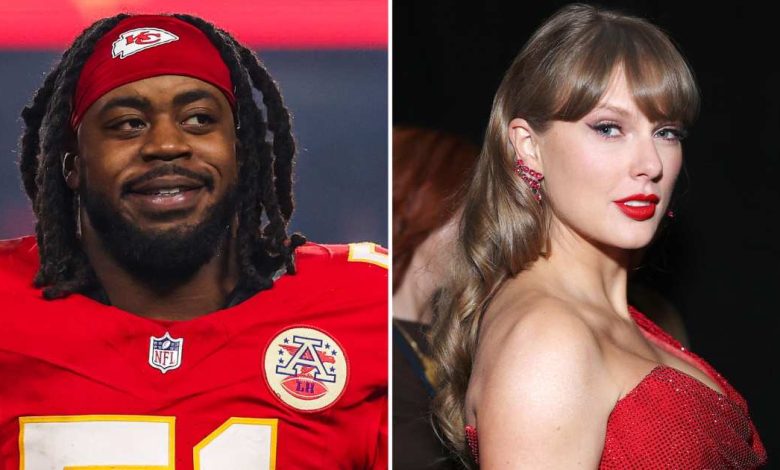 Chiefs 'Mike Danna Memiliki Hadiah Pertunangan Khusus untuk Taylor Swift Chiefs 'Mike Danna Memiliki Hadiah Pertunangan Khusus untuk Taylor Swift