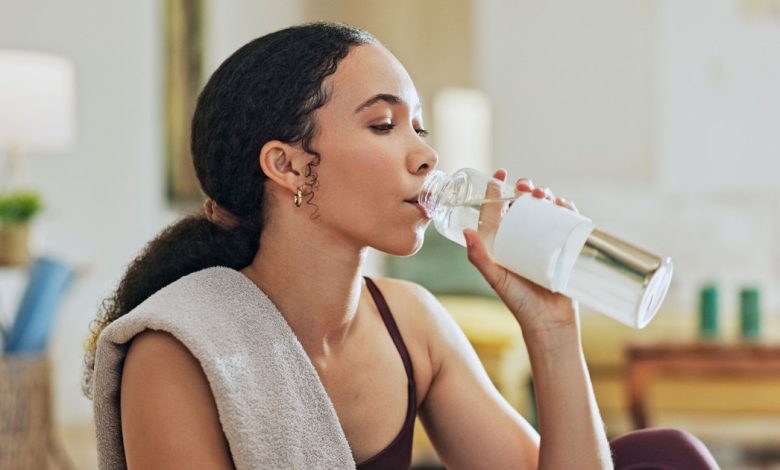 Selalu mengalami dehidrasi? Minuman elektrolit ini mengembalikan kelembaban ke otak, tubuh, dan kulit Anda Selalu mengalami dehidrasi? Minuman elektrolit ini mengembalikan kelembaban ke otak, tubuh, dan kulit Anda
