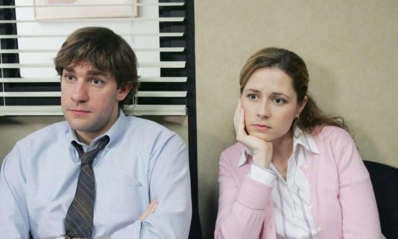 Peacock untuk merilis semua 10 episode spin -off 'The Office' sekaligus