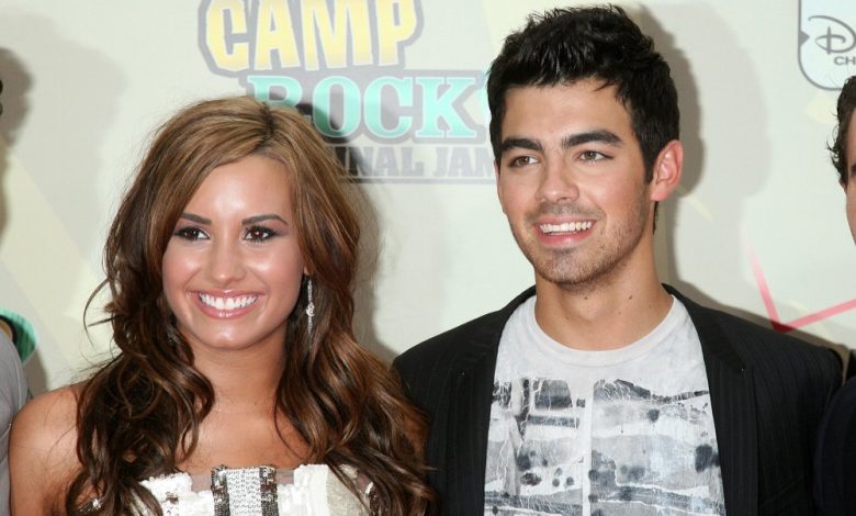 Hubungan Joe Jonas dan Demi Lovato selama bertahun -tahun Hubungan Joe Jonas dan Demi Lovato selama bertahun -tahun