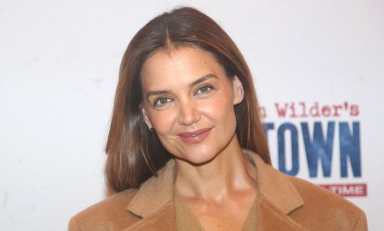 Berlari! Gaya tote besar yang terlihat kaya Katie Holmes diam-diam hanya $ 18 Berlari! Gaya tote besar yang terlihat kaya Katie Holmes diam-diam hanya $ 18
