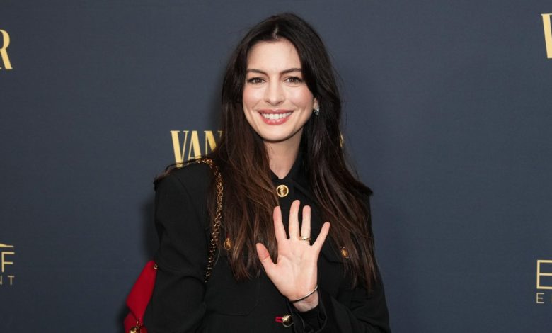 Perangkat rompi Anne Hathaway terlihat sangat kumpul-kumpul-kami menemukan mirip yang nyaman Perangkat rompi Anne Hathaway terlihat sangat kumpul-kumpul-kami menemukan mirip yang nyaman