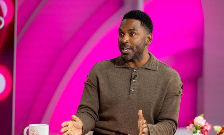 Justin Sylvester bereaksi terhadap drama keluar dari eksekutif Sawyer Hemsley Justin Sylvester bereaksi terhadap drama keluar dari eksekutif Sawyer Hemsley
