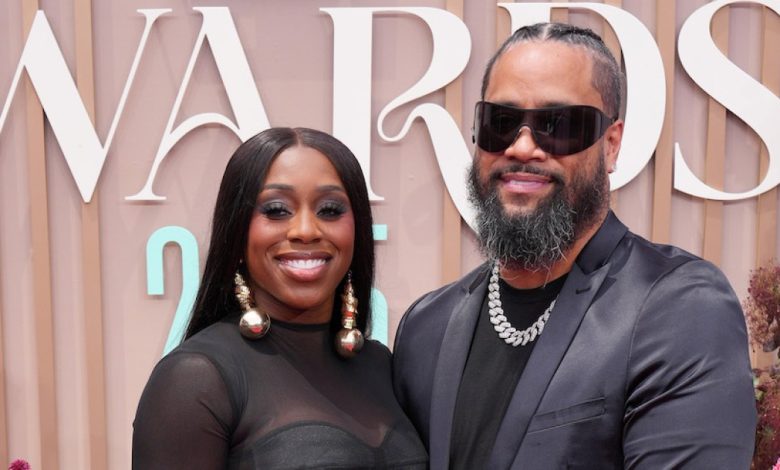 WWE's Naomi menyembur tentang suami Jimmy Uso saat mereka bersiap untuk menyambut bayi pertama WWE's Naomi menyembur tentang suami Jimmy Uso saat mereka bersiap untuk menyambut bayi pertama