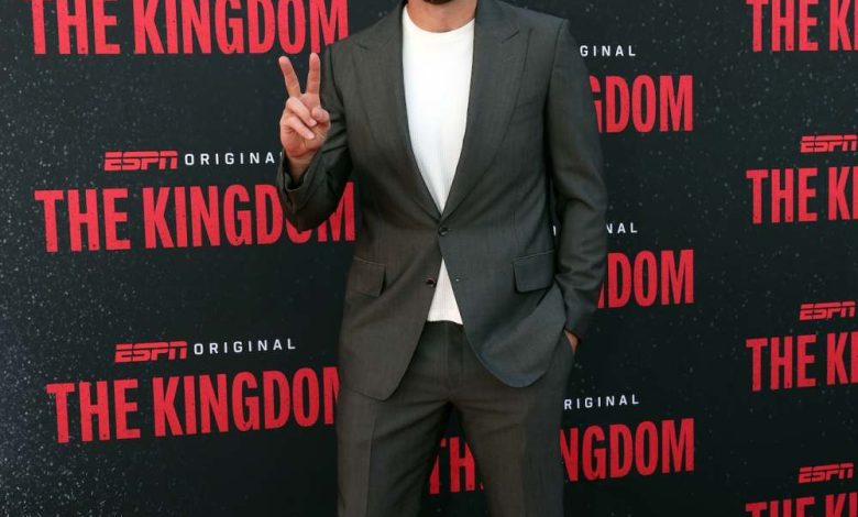 Travis Kelce bergabung dengan orang tua Donna dan Ed Kelce di Premiere 'The Kingdom' Travis Kelce bergabung dengan orang tua Donna dan Ed Kelce di Premiere 'The Kingdom'