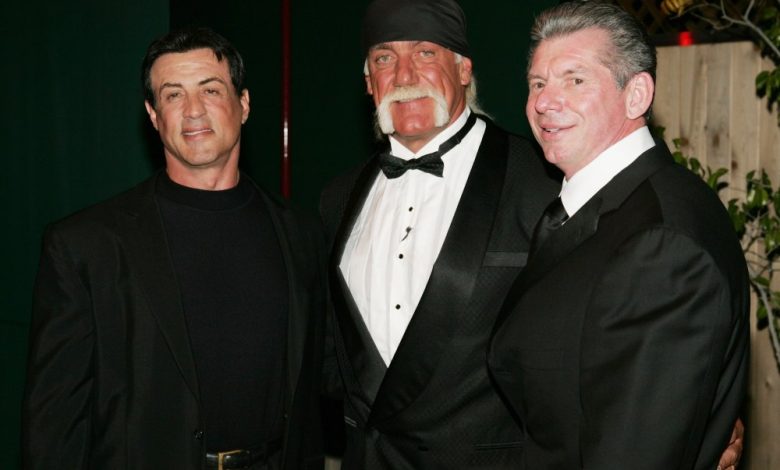 Mantan CEO WWE Vince McMahon menegaskan Hulk Hogan 'tidak rasis' Mantan CEO WWE Vince McMahon menegaskan Hulk Hogan 'tidak rasis'