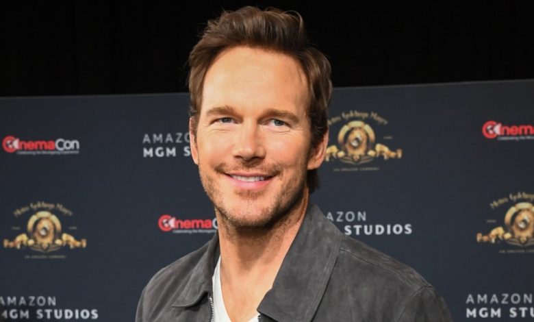 Chris Pratt Membela Anggota Keluarga Robert F. Kennedy Jr.: 'Aku mencintainya' Chris Pratt Membela Anggota Keluarga Robert F. Kennedy Jr.: 'Aku mencintainya'