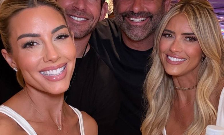 Christina Haack membawa pacar ke hari ulang tahun putra dengan mantan Tarek El Moussa Christina Haack membawa pacar ke hari ulang tahun putra dengan mantan Tarek El Moussa