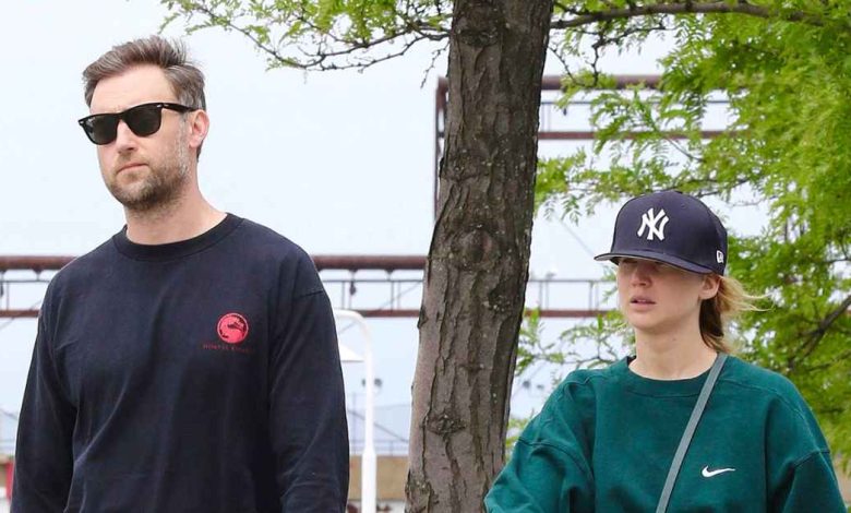 Timeline hubungan Jennifer Lawrence dan Cooke Maroney Timeline hubungan Jennifer Lawrence dan Cooke Maroney