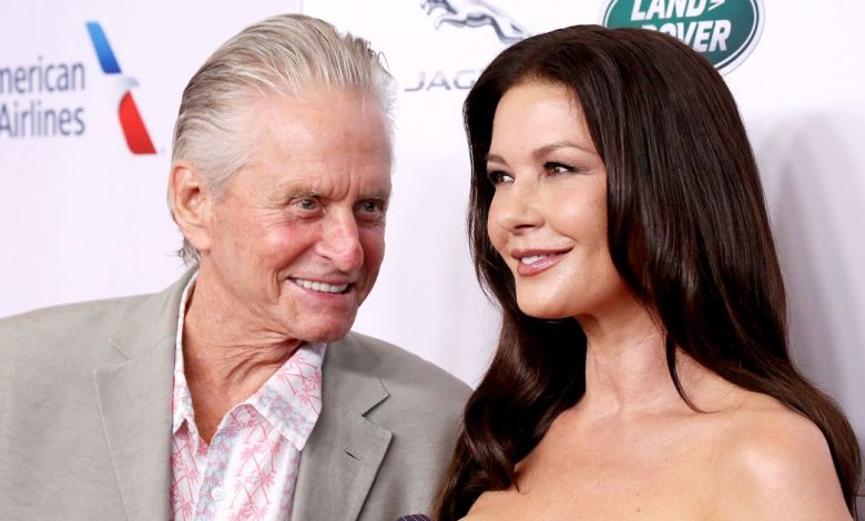 Michael Douglas dan Timeline Hubungan Catherine Zeta-Jones Michael Douglas dan Timeline Hubungan Catherine Zeta-Jones