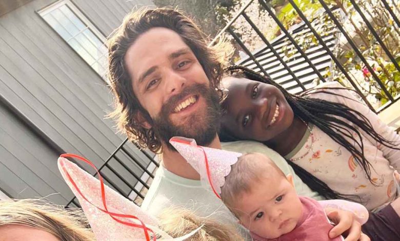 Lihat Thomas Rhett dan istrinya Lauren Akins 'Family Pics Terbisang Lihat Thomas Rhett dan istrinya Lauren Akins 'Family Pics Terbisang