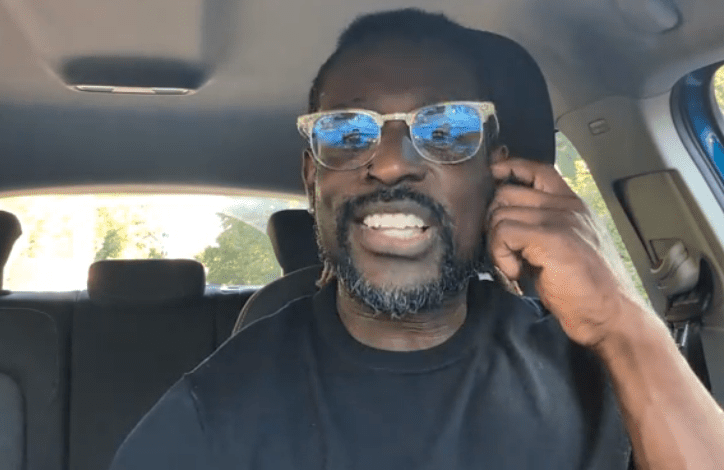 Istri Sterling K. Brown bereaksi terhadap penggemar yang menemukan doppelganger Skotlandia -nya Istri Sterling K. Brown bereaksi terhadap penggemar yang menemukan doppelganger Skotlandia -nya
