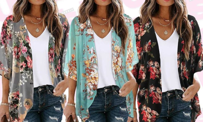 Pembeli kimono lengan yang mengatakan adalah 'staple lemari' sedang dijual Pembeli kimono lengan yang mengatakan adalah 'staple lemari' sedang dijual
