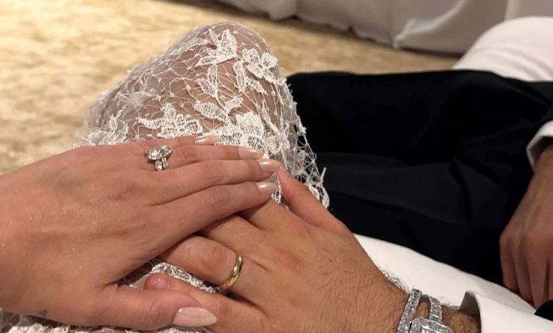 Cincin Pernikahan Benny Blanco menampilkan batu kelahirannya dan Selena Gomez, lebih Cincin Pernikahan Benny Blanco menampilkan batu kelahirannya dan Selena Gomez, lebih
