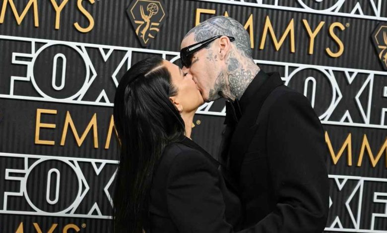 Bintang mengemas PDA di Emmy selama bertahun -tahun