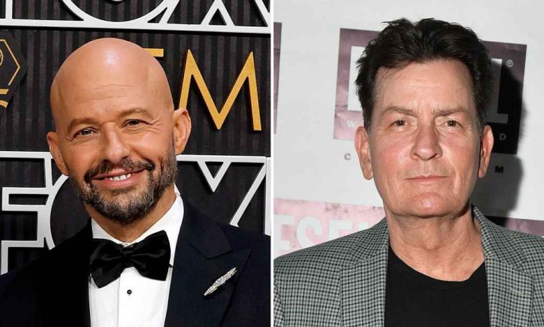 Charlie Sheen mengatakan Jon Cryer dimasukkan ke dalam 'Line of Fire' karena penggunaan narkoba Charlie Sheen mengatakan Jon Cryer dimasukkan ke dalam 'Line of Fire' karena penggunaan narkoba