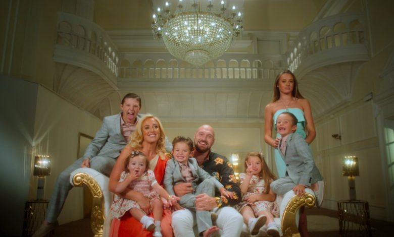 Putri Boxer Tyson Fury Venezuela bertunangan di pesta ulang tahun ke -16 Putri Boxer Tyson Fury Venezuela bertunangan di pesta ulang tahun ke -16