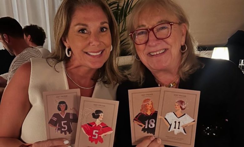 Patrick Mahomes dan Travis Kelce's Moms Nikmati Malam di Restoran Sons ' Patrick Mahomes dan Travis Kelce's Moms Nikmati Malam di Restoran Sons '