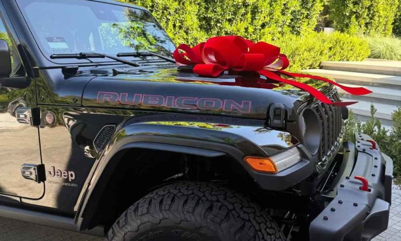 Sarah Michelle Gellar dan Freddie Prinze Jr. Hadiah Putri A Sweet 16 Car Sarah Michelle Gellar dan Freddie Prinze Jr. Hadiah Putri A Sweet 16 Car