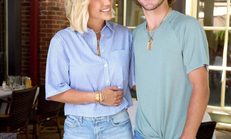Chase Chrisley mengklaim Savannah mengendarai 'irisan' antara dia dan Grayson Chase Chrisley mengklaim Savannah mengendarai 'irisan' antara dia dan Grayson