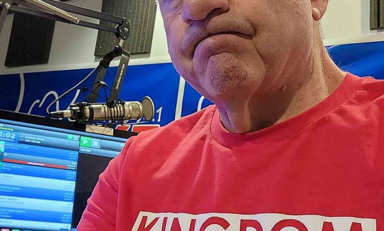 Siapa Dale Carter? Temui Mantan Penyiar PA Kepala Kansas Kansas Siapa Dale Carter? Temui Mantan Penyiar PA Kepala Kansas Kansas
