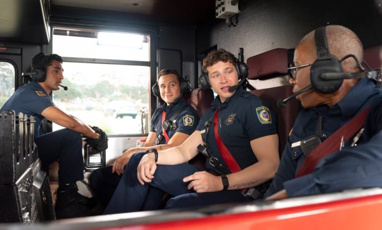 Oliver Stark 9-1-1 tentang Buck Berjuang Dengan Kemitraan Baru Eddie, Lebih Banyak Lagi Oliver Stark 9-1-1 tentang Buck Berjuang Dengan Kemitraan Baru Eddie, Lebih Banyak Lagi