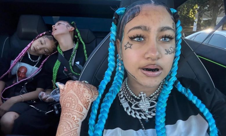 Kim Kardashian Membalas Kritik Atas Tindik dan Tato Palsu di North Kim Kardashian Membalas Kritik Atas Tindik dan Tato Palsu di North