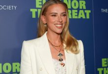 Scarlett Johansson Memuja Warna Bibir Musim Gugur yang Cantik ini di Amazon