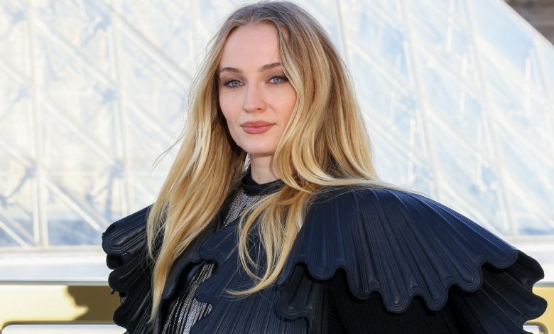 Apakah Taylor Swift 'dibatalkan!' Tentang Sophie Turner? Mengapa penggemar berpikir begitu Apakah Taylor Swift 'dibatalkan!' Tentang Sophie Turner? Mengapa penggemar berpikir begitu