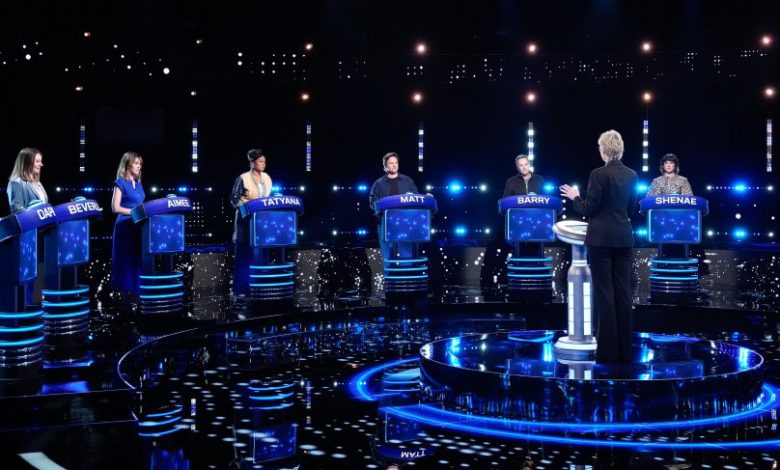 “Scott Porter Mengklarifikasi Jawaban Hooters yang Salah Setelah Kemenangan 'Celeb Weakest Link'”. “Scott Porter Mengklarifikasi Jawaban Hooters yang Salah Setelah Kemenangan 'Celeb Weakest Link'”.