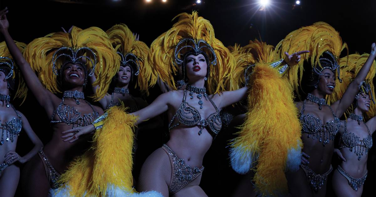 Taylor-Swift-Kehidupan-Seorang Gadis Panggung-Bayi-Itu-Bisnis Pertunjukan