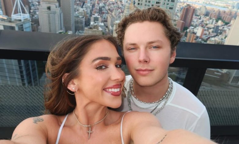 “Generasi Berikutnya NYC” Dibintangi Ariana Biermann dan Hudson McLeroy Split “Generasi Berikutnya NYC” Dibintangi Ariana Biermann dan Hudson McLeroy Split