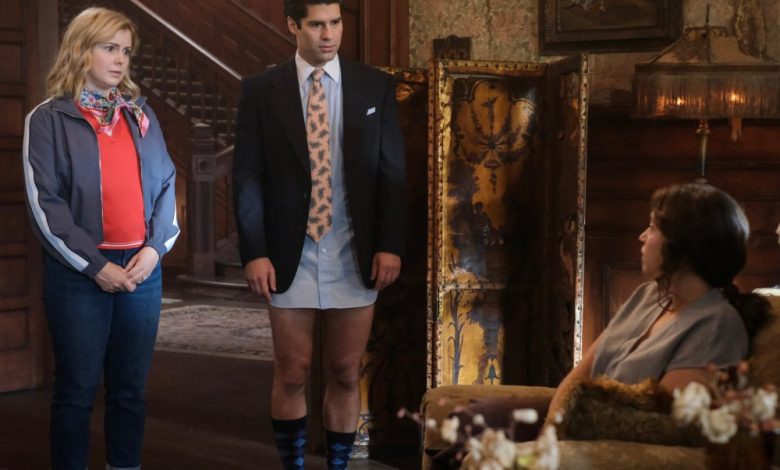 Asher Grodman dari Ghosts Menggoda Apakah Trevor dan Hetty Akan Kembali Bersama