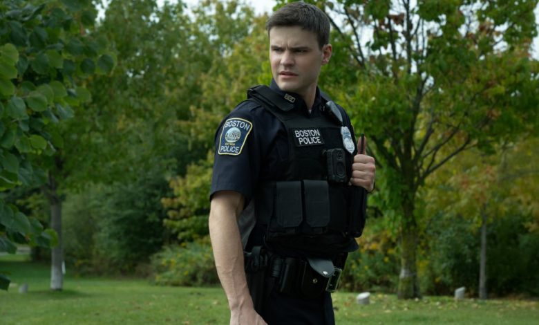 “Mika Amonsen Memecah Keheningan pada 'Boston Blue' yang Menyusun Ulang Andrew Terraciano”. “Mika Amonsen Memecah Keheningan pada 'Boston Blue' yang Menyusun Ulang Andrew Terraciano”.