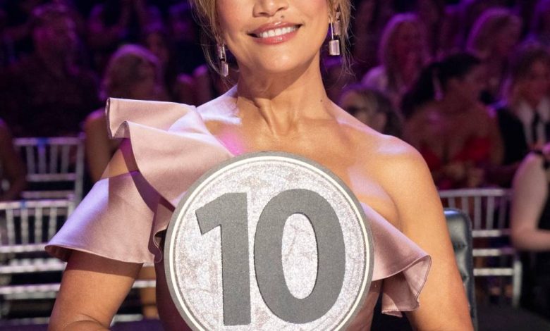Mengapa Carrie Ann Inaba Terus Kembali ke 'DWTS' Setelah 20 Tahun Mengapa Carrie Ann Inaba Terus Kembali ke 'DWTS' Setelah 20 Tahun