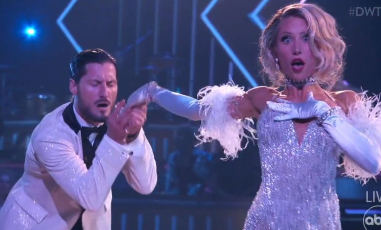 'DWTS' Mengadakan Pesta Ulang Tahun ke-20 yang Epik — Tapi Siapa yang Akhirnya Pulang? 'DWTS' Mengadakan Pesta Ulang Tahun ke-20 yang Epik — Tapi Siapa yang Akhirnya Pulang?