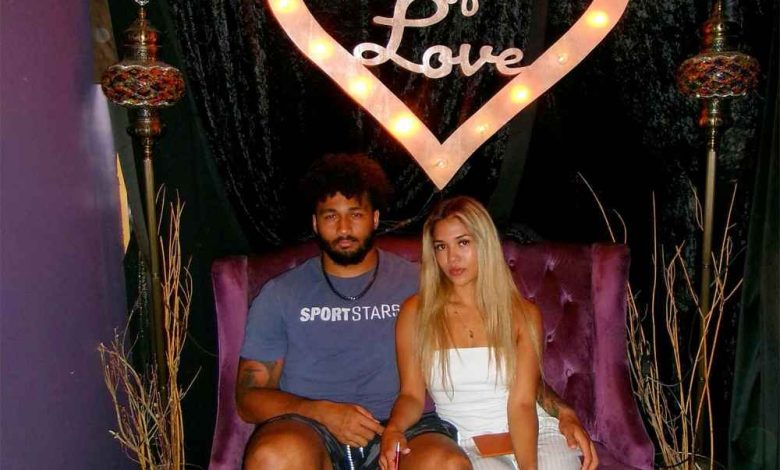 Pacar Marshawn Kneeland Memecah Keheningannya Atas Kematian Bintang Cowboys