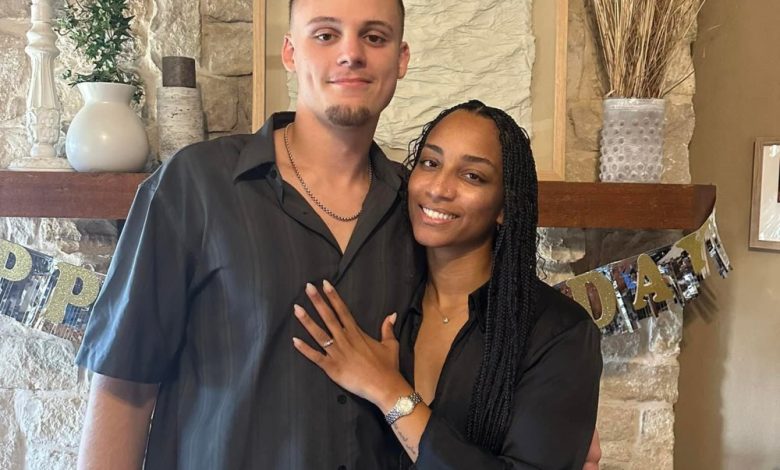 Sydney Hardeman Meninggal pada Usia 25: Viral Penggemar Beyonce Tinggal Beberapa Bulan Lagi Dari Pernikahan Sydney Hardeman Meninggal pada Usia 25: Viral Penggemar Beyonce Tinggal Beberapa Bulan Lagi Dari Pernikahan